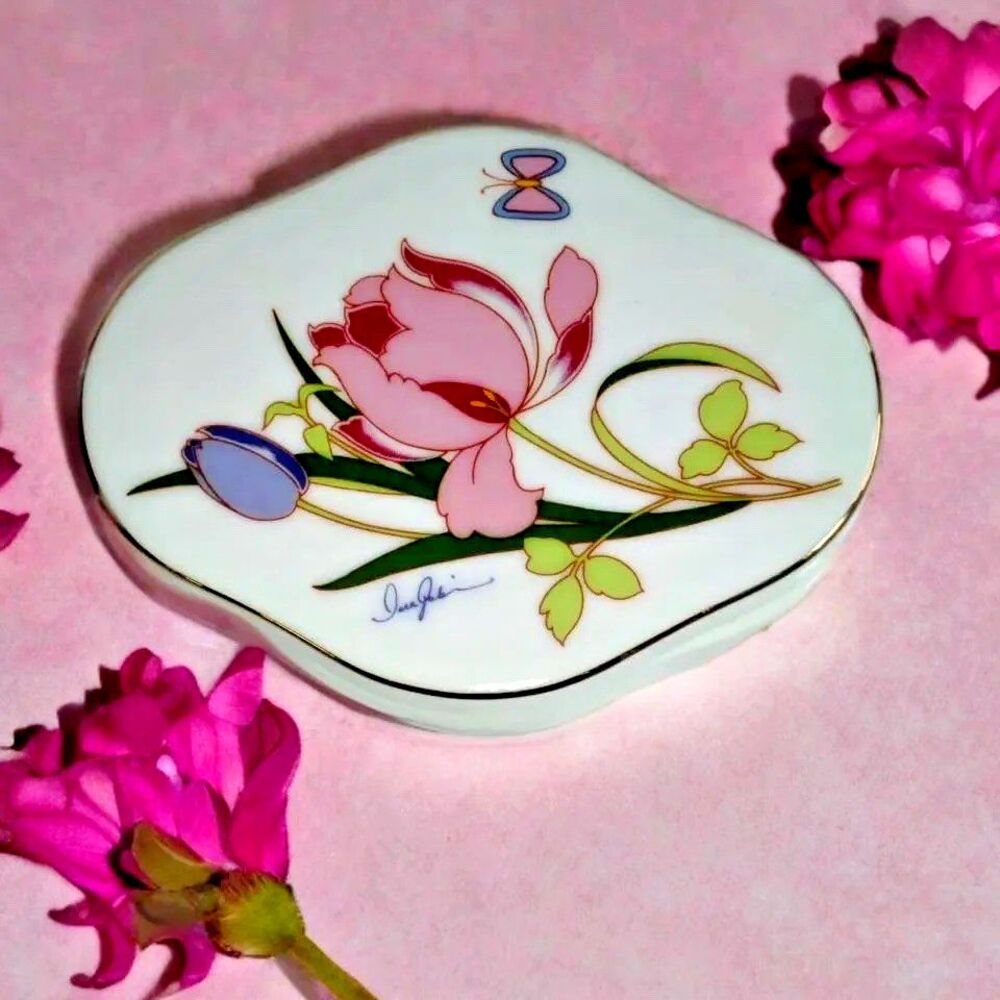 Granny Core White Pink Rose Trinket Box with Tulips Japan Signed Gold Guilted